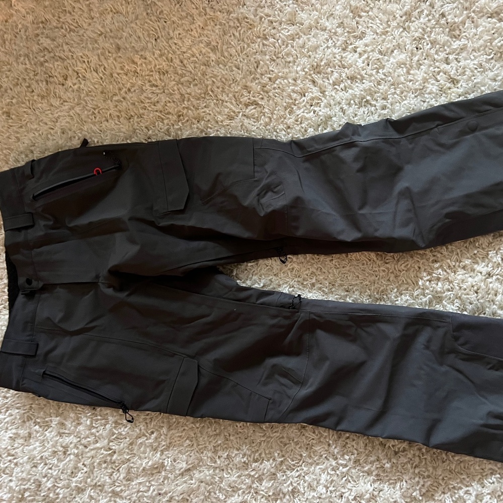 686 Men’s ski pants sz M